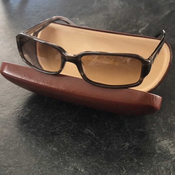 Brooks Brothers Accessories - 🌞Brooks Brothers Sunglasses